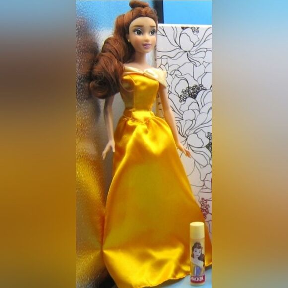 🔥Disney Princess Belle Beauty and the BeastGift Set Doll Lipsmackers NWOT - Picture 7 of 7